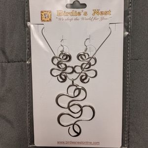 "Fashion Jewelry" Earrings and Necklace Set